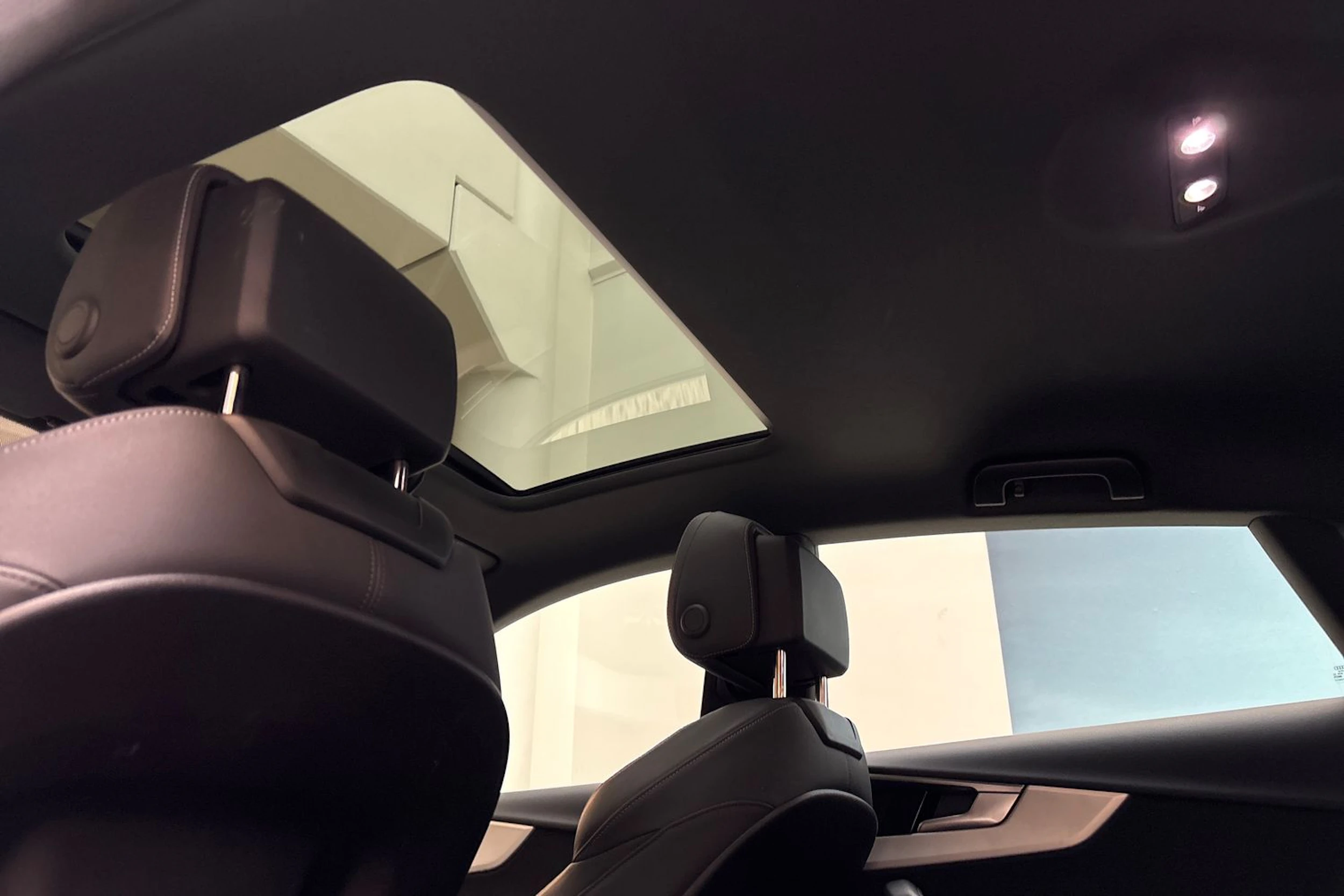 musta Audi A5 2022 kuva 14.