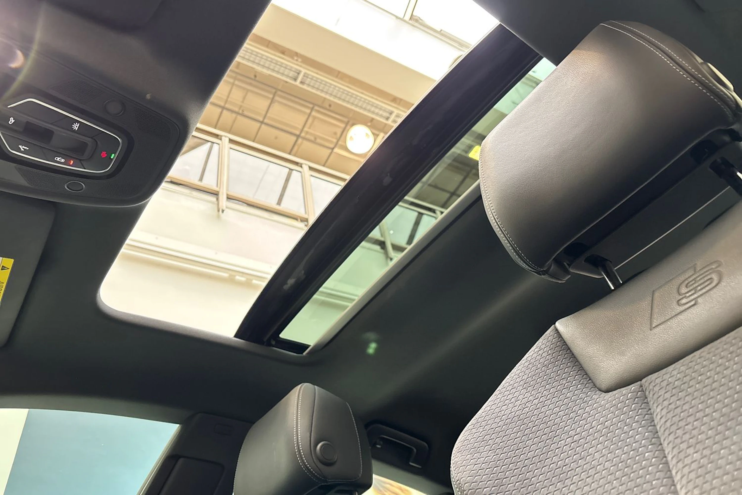 musta Audi A5 2022 kuva 15.