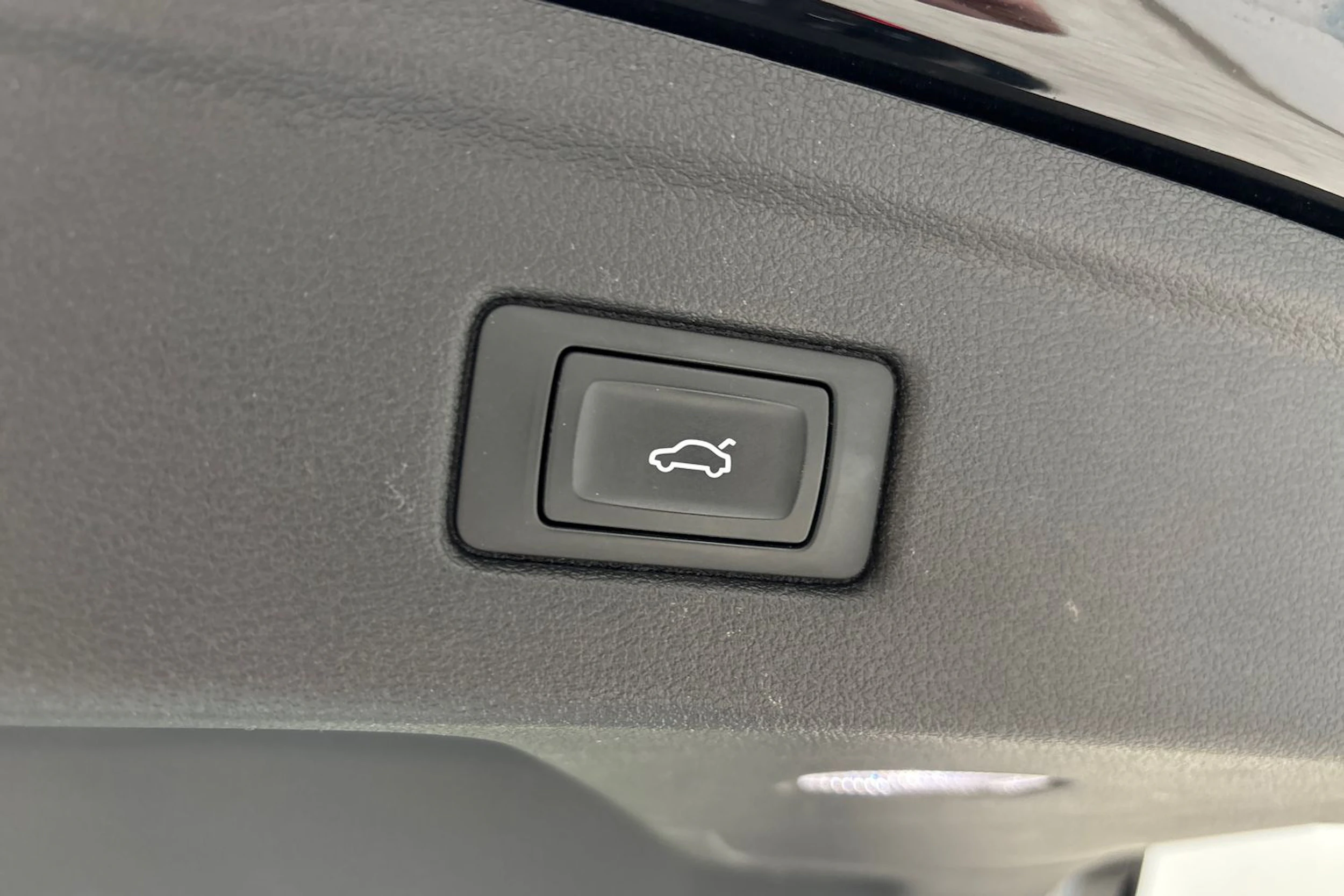 musta Audi A5 2022 kuva 16.