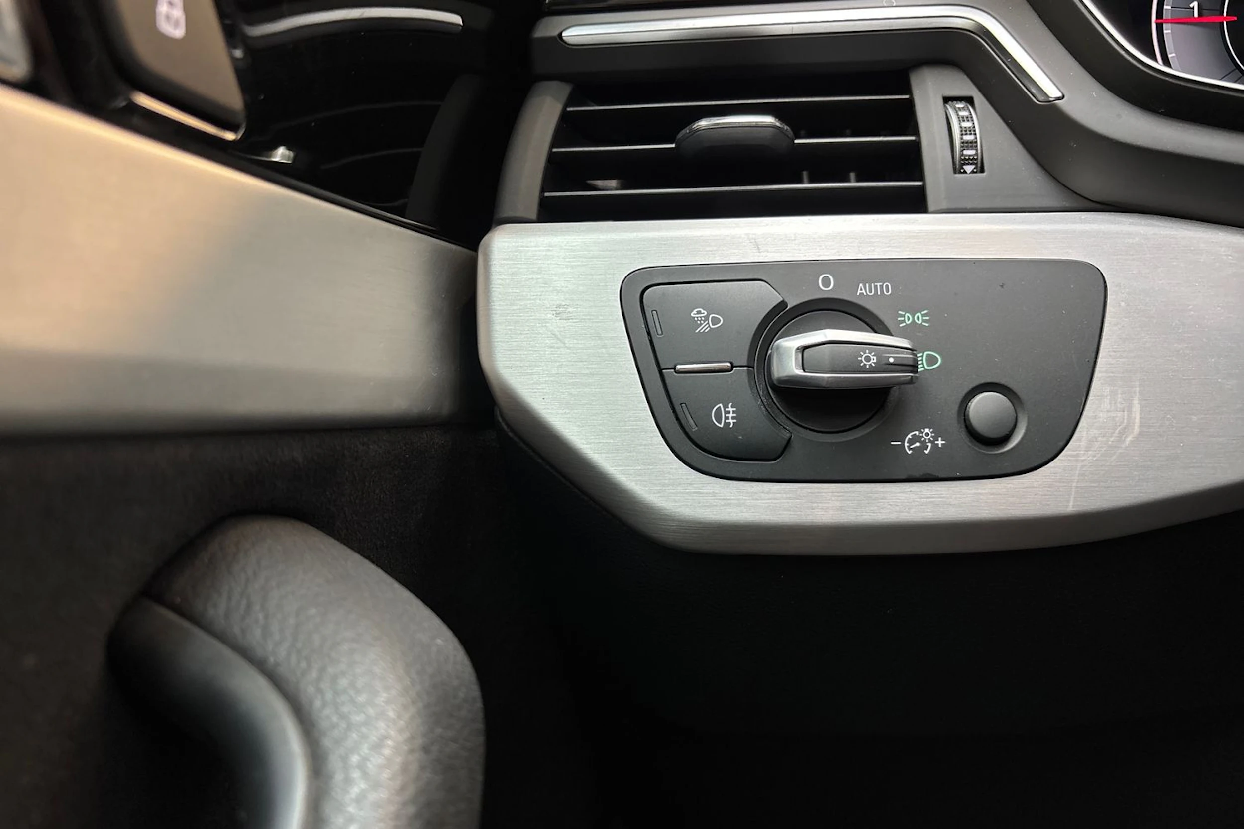 musta Audi A5 2022 kuva 20.