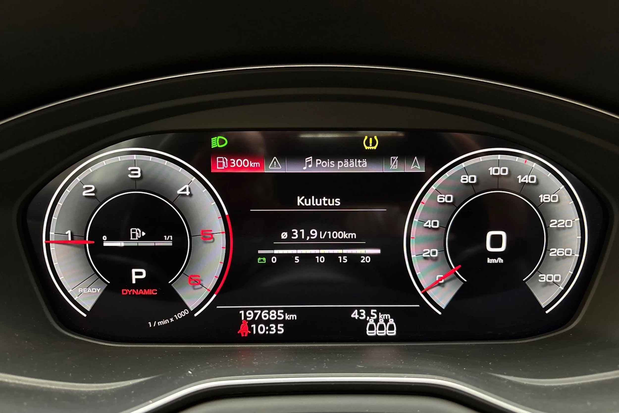 musta Audi A5 2022 kuva 23.