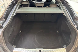 musta Audi A5 2022 kuva 16.