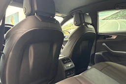 musta Audi A5 2022 kuva 18.