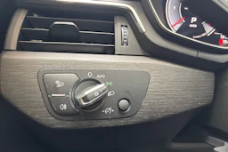 musta Audi A5 2022 kuva 21.