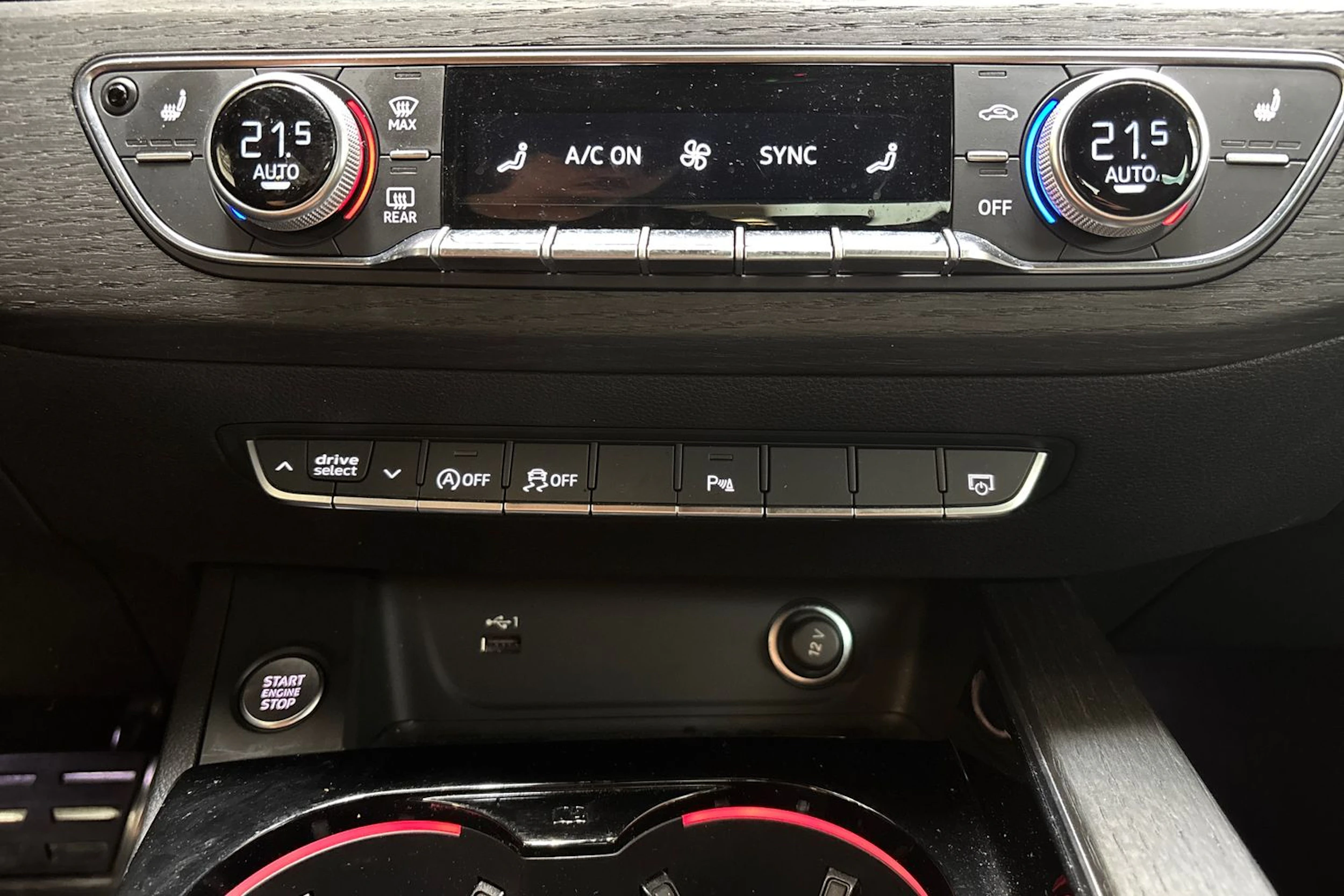 musta Audi A5 2022 kuva 25.