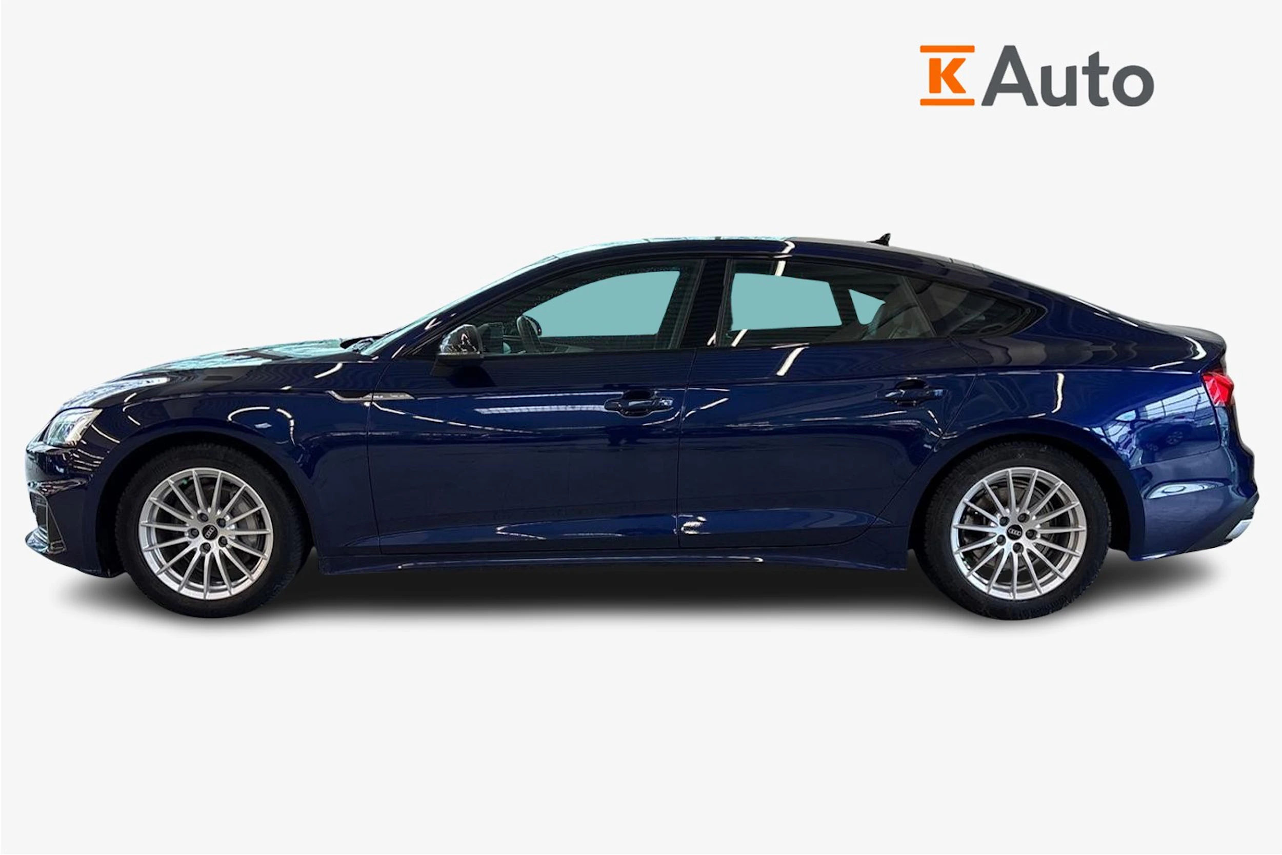 Sininen Audi A5 2022 kuva 7.