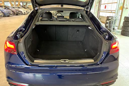 Sininen Audi A5 2022 kuva 28.
