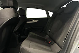 harmaa Audi A5 2023 kuva 8.
