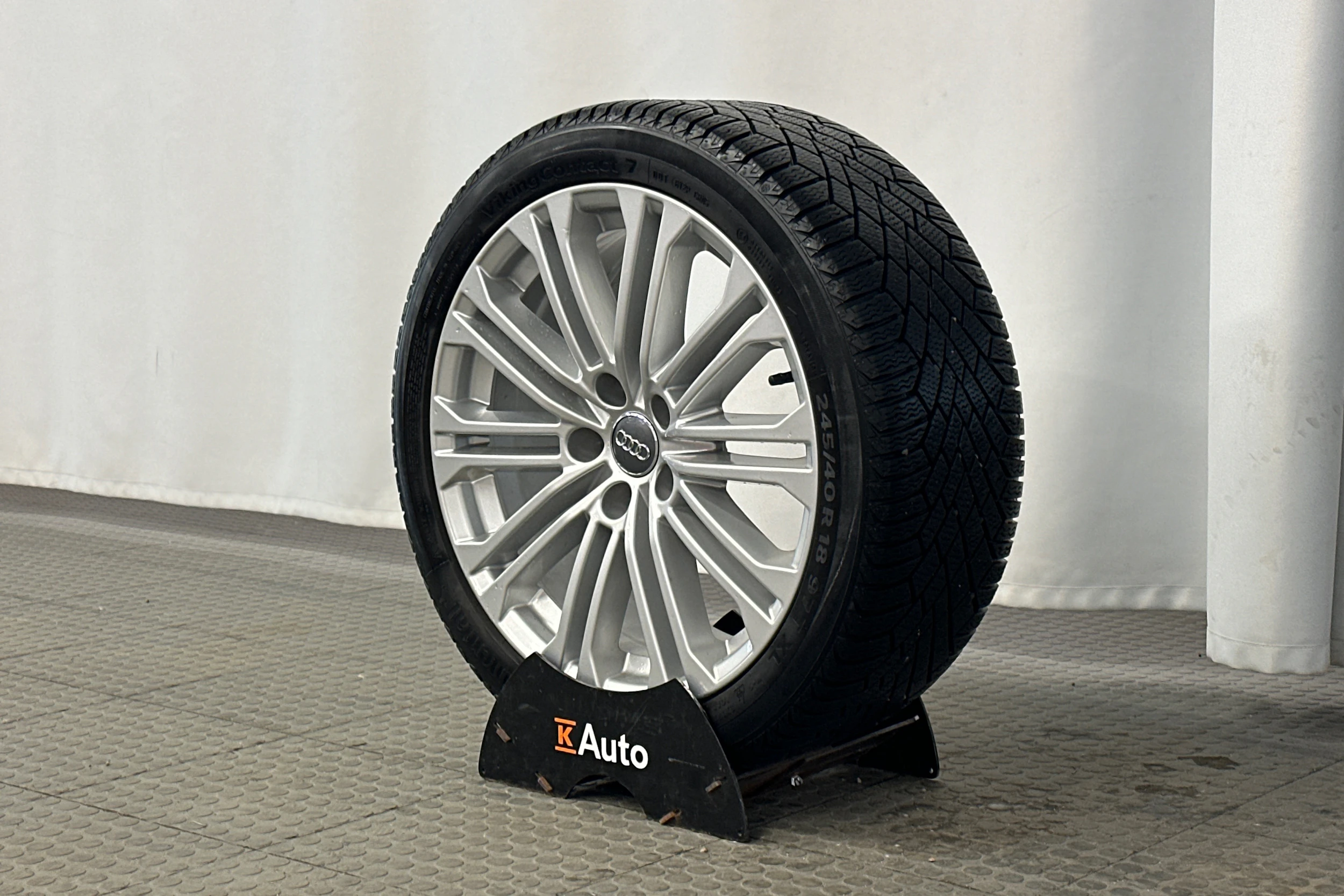 harmaa Audi A5 2023 kuva 10.