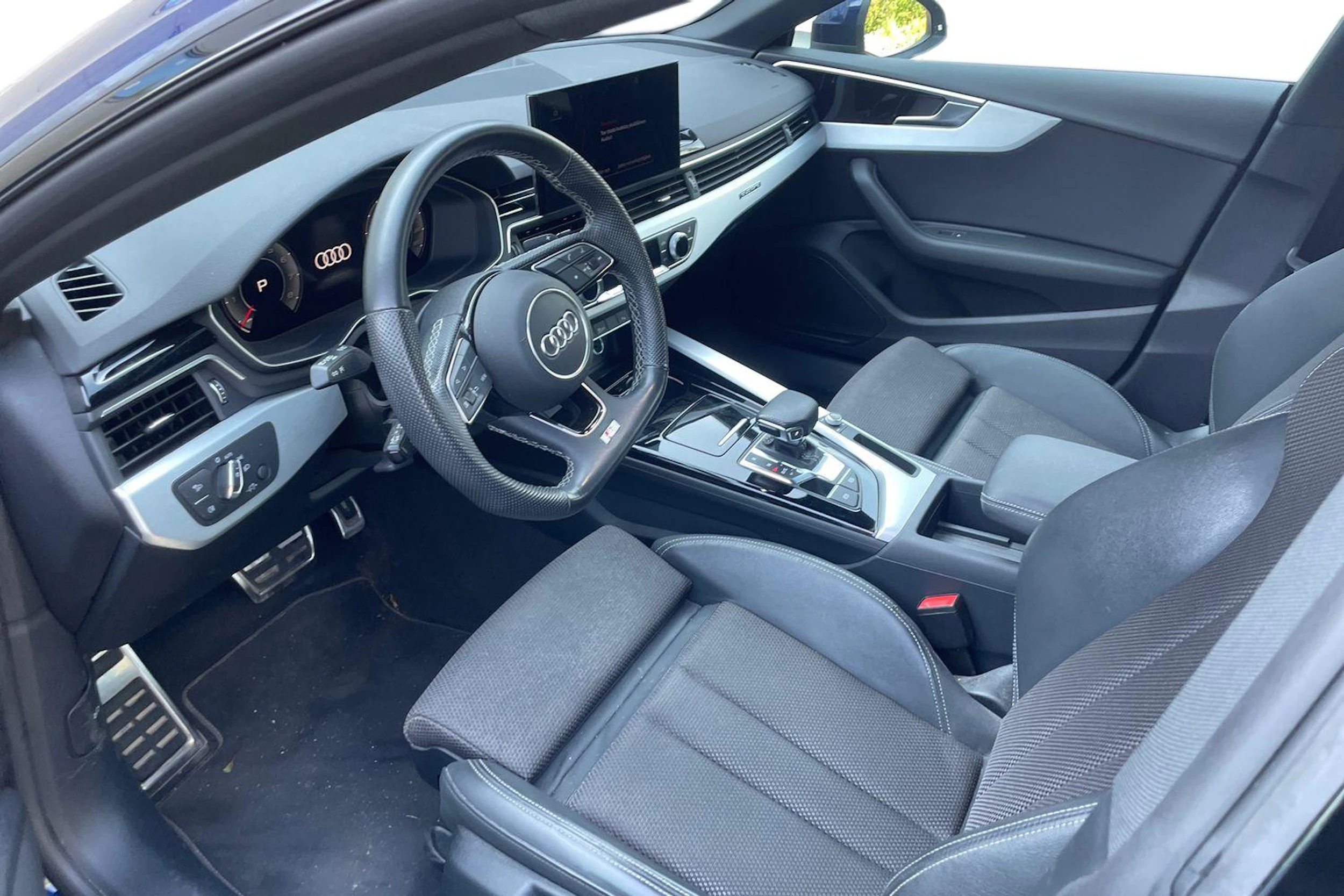 sininen Audi A5 2023 kuva 3.