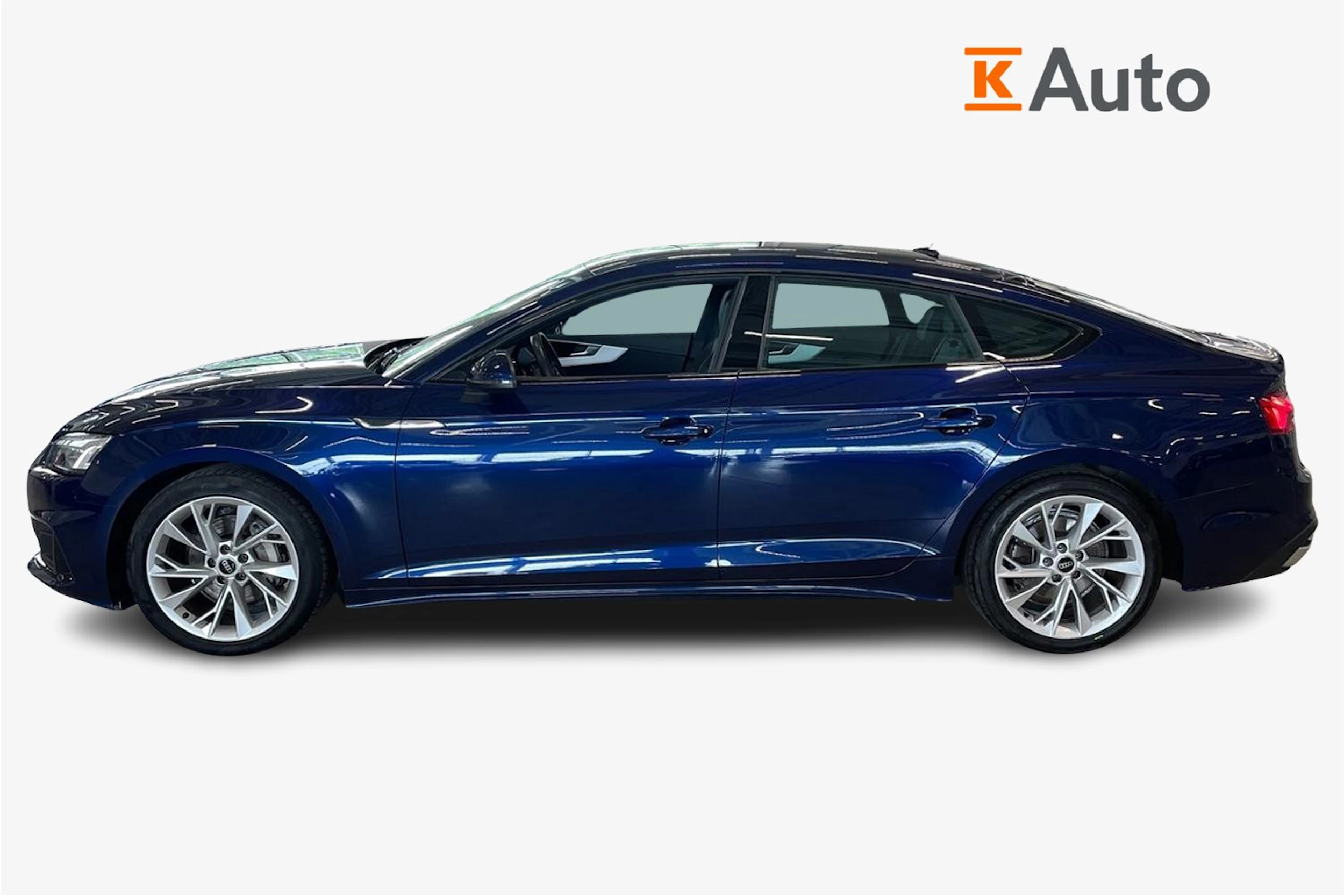 sininen Audi A5 2023 kuva 5.