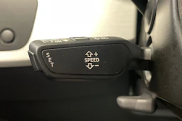 sininen Audi A5 2023 kuva 19.