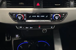 sininen Audi A5 2023 kuva 28.
