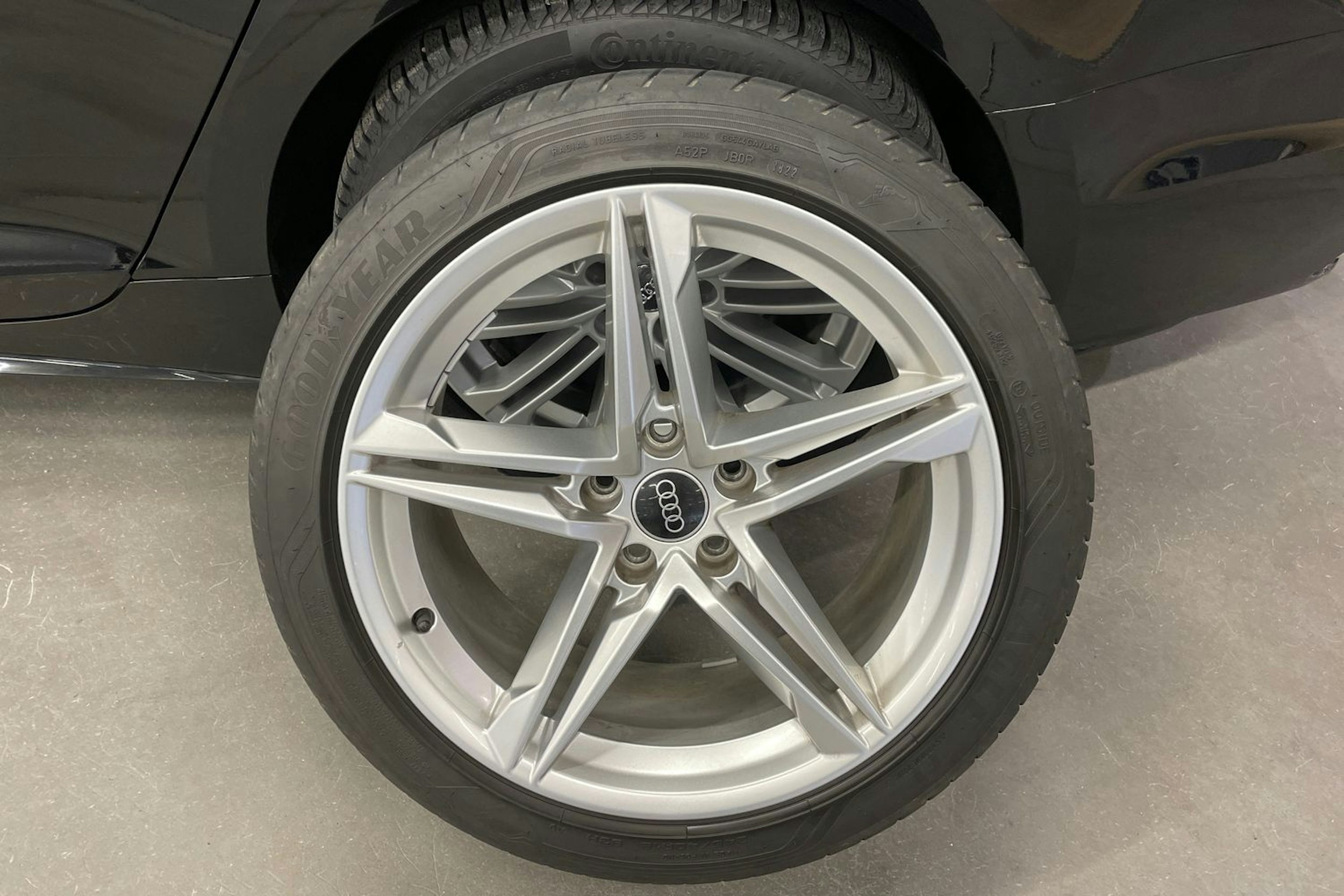 Musta Audi A5 2023 kuva 12.