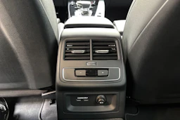 musta Audi A5 2023 kuva 14.