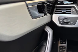 musta Audi A5 2023 kuva 15.