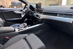 musta Audi A5 2023 kuva 26.