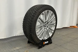 valkoinen Audi A5 2023 kuva 13.
