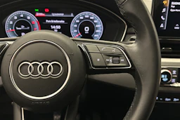 valkoinen Audi A5 2023 kuva 16.