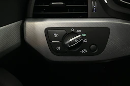 valkoinen Audi A5 2023 kuva 18.