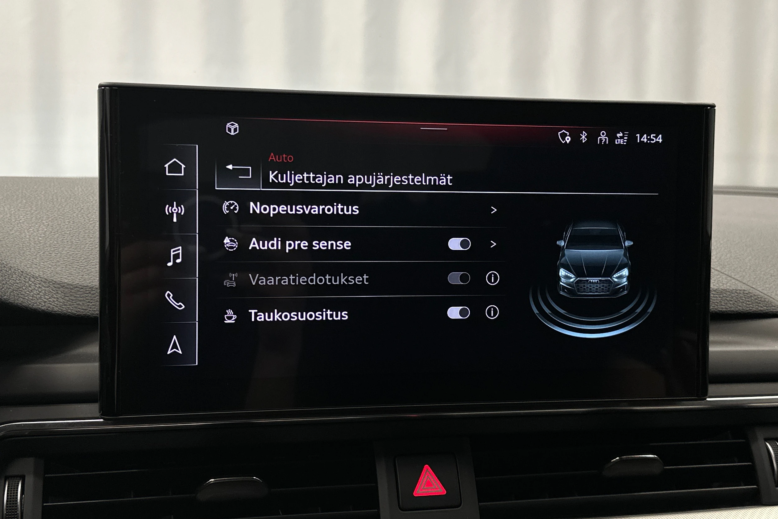 valkoinen Audi A5 2023 kuva 32.