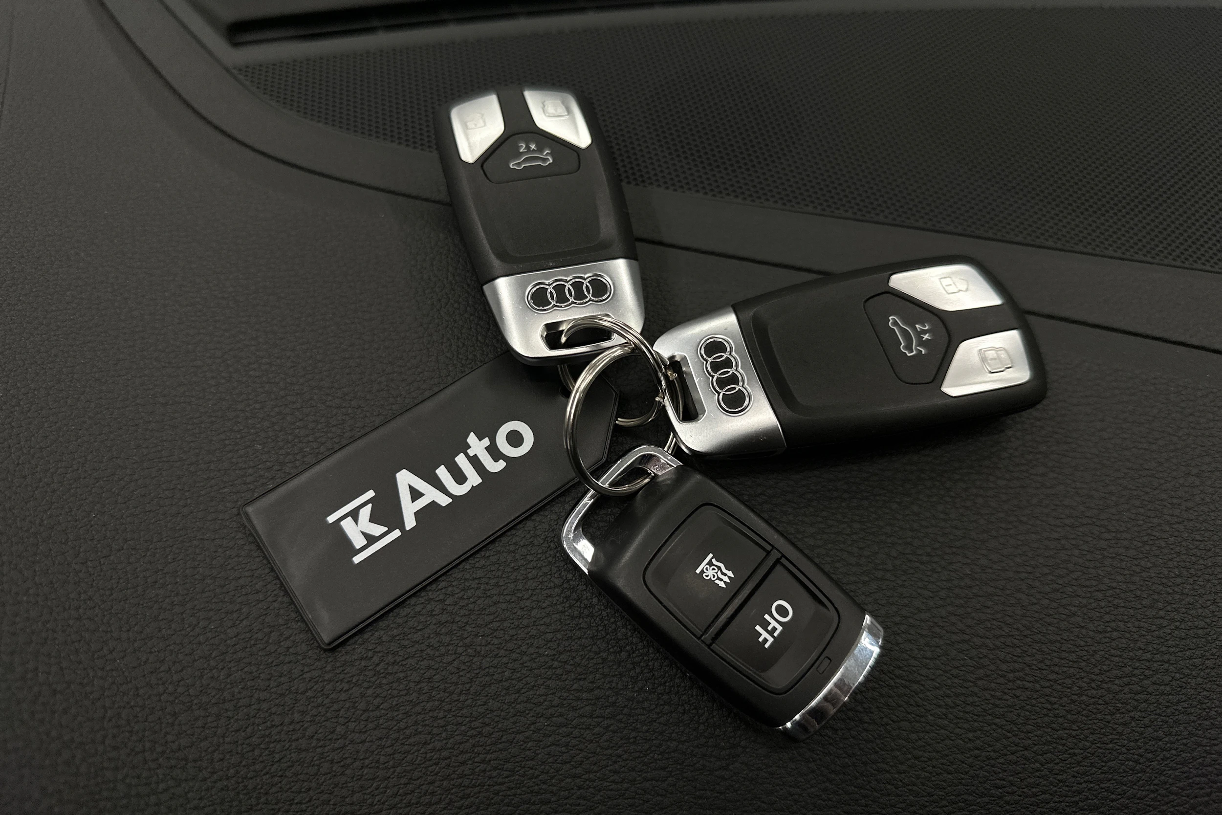 valkoinen Audi A5 2023 kuva 39.