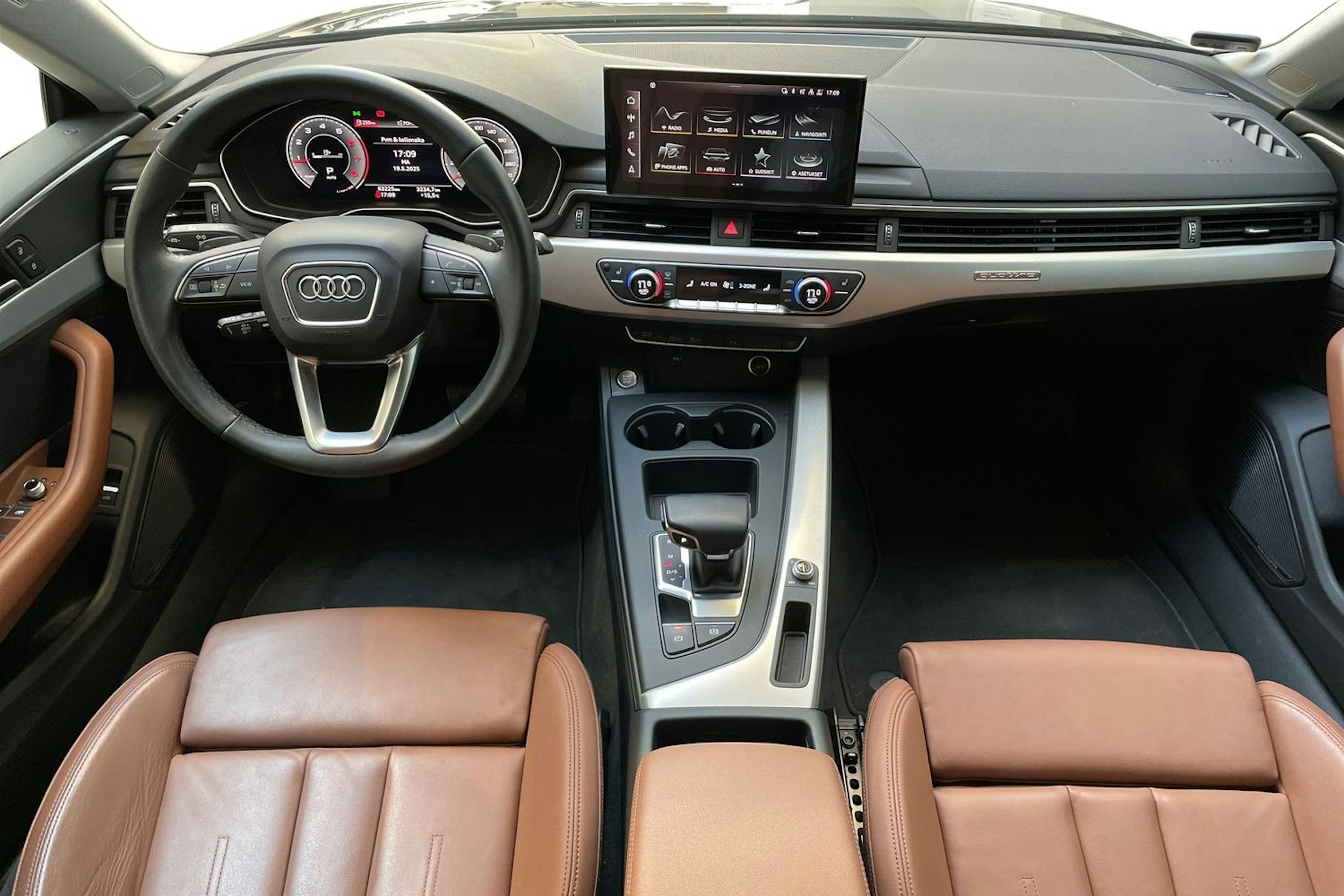 musta Audi A5 2023 kuva 9.