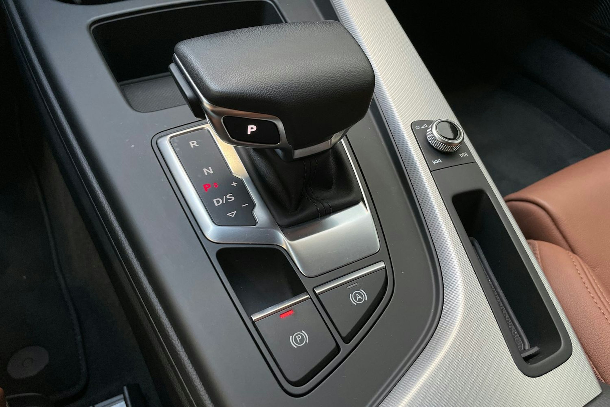 musta Audi A5 2023 kuva 32.