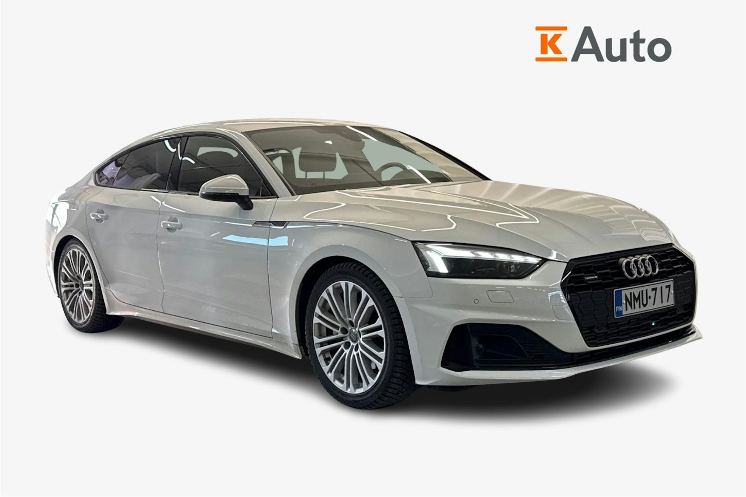 valkoinen Audi A5 2023 kuva 1.