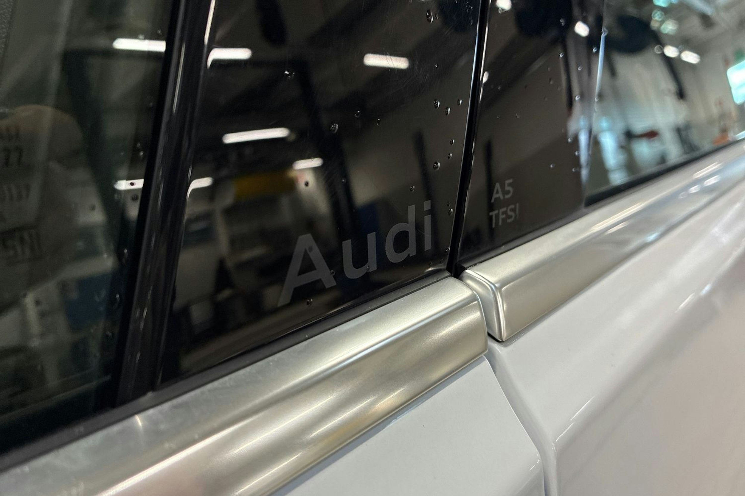 valkoinen Audi A5 2024 kuva 11.