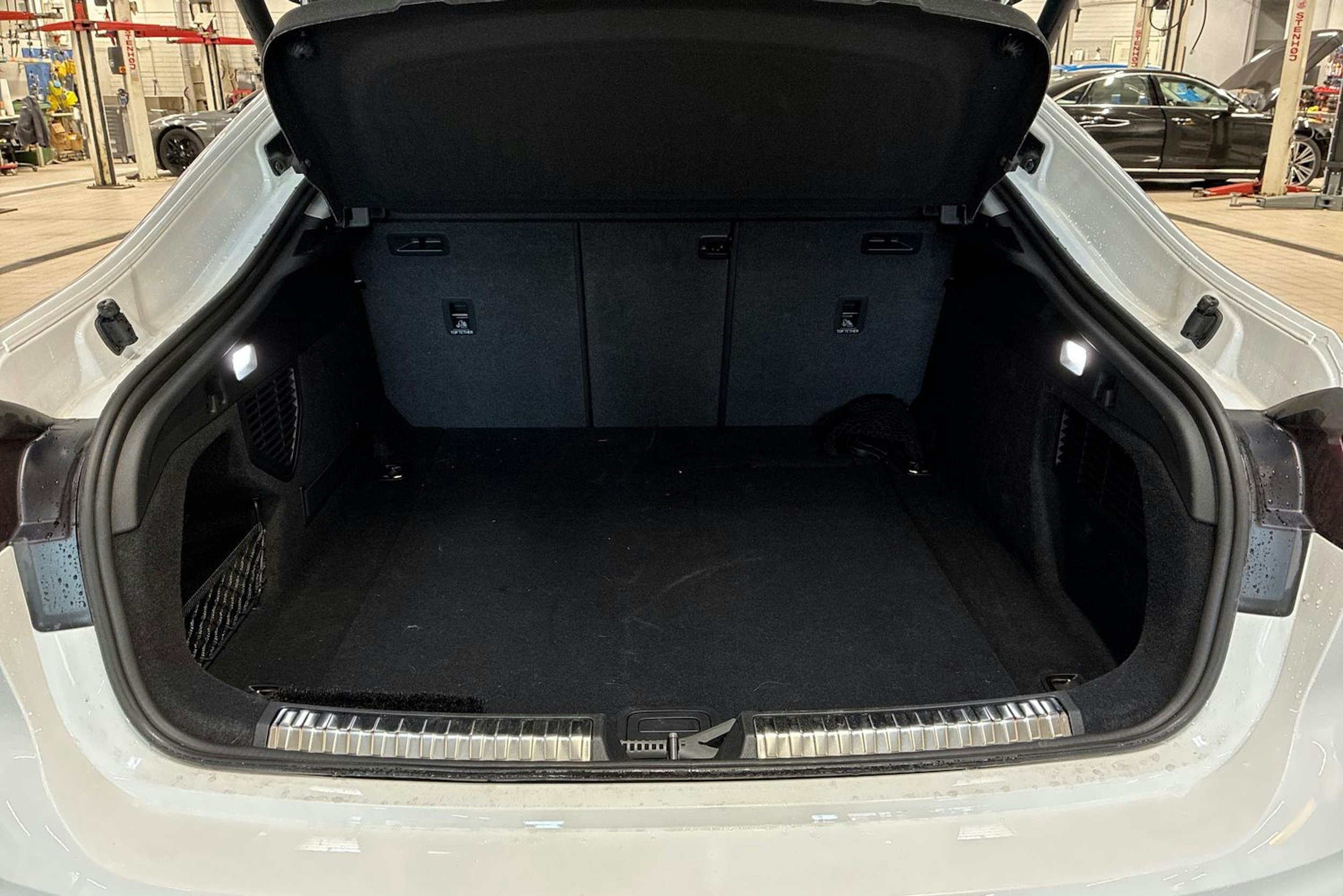 valkoinen Audi A5 2024 kuva 12.