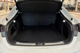 valkoinen Audi A5 2024 kuva 12.