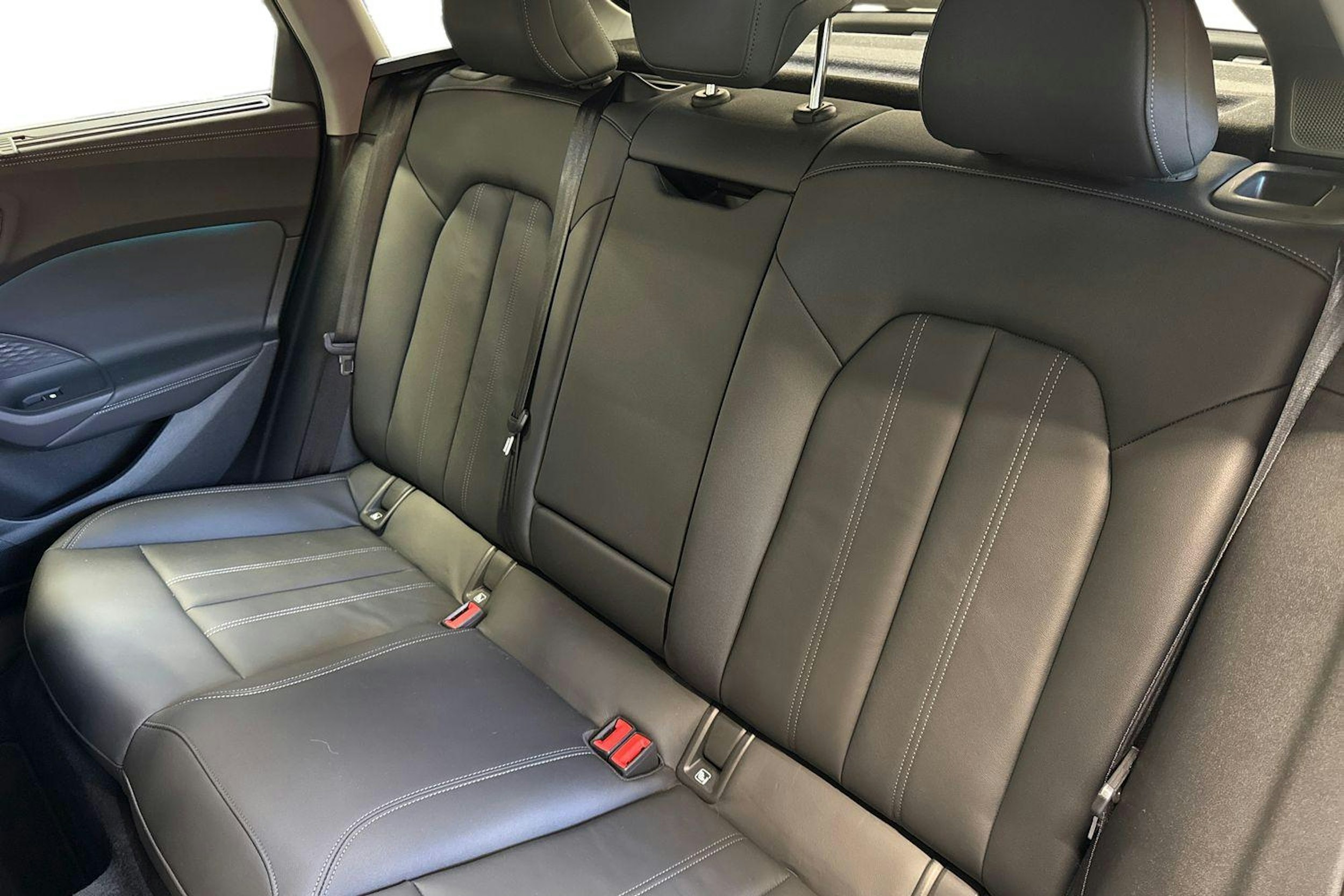 met. sininen Audi A5 2024 kuva 8.