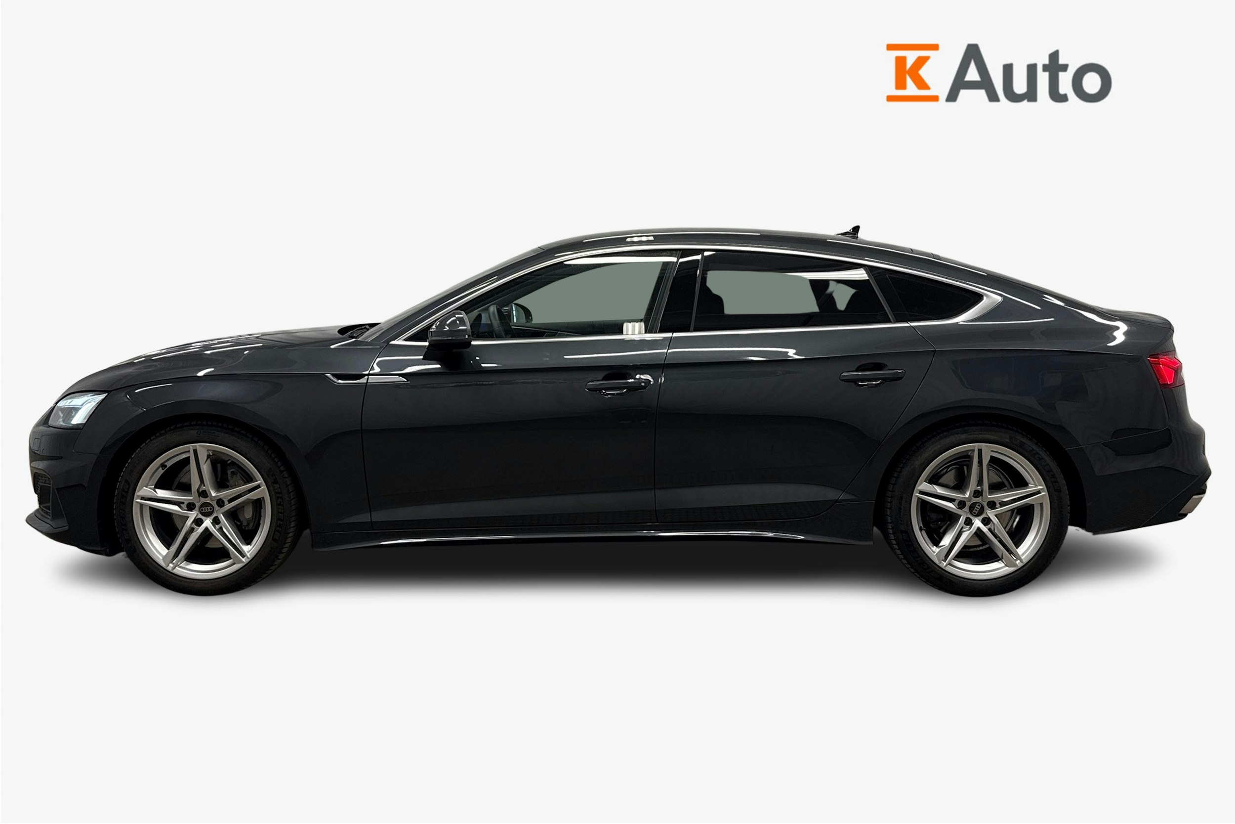 harmaa Audi A5 2024 kuva 6.