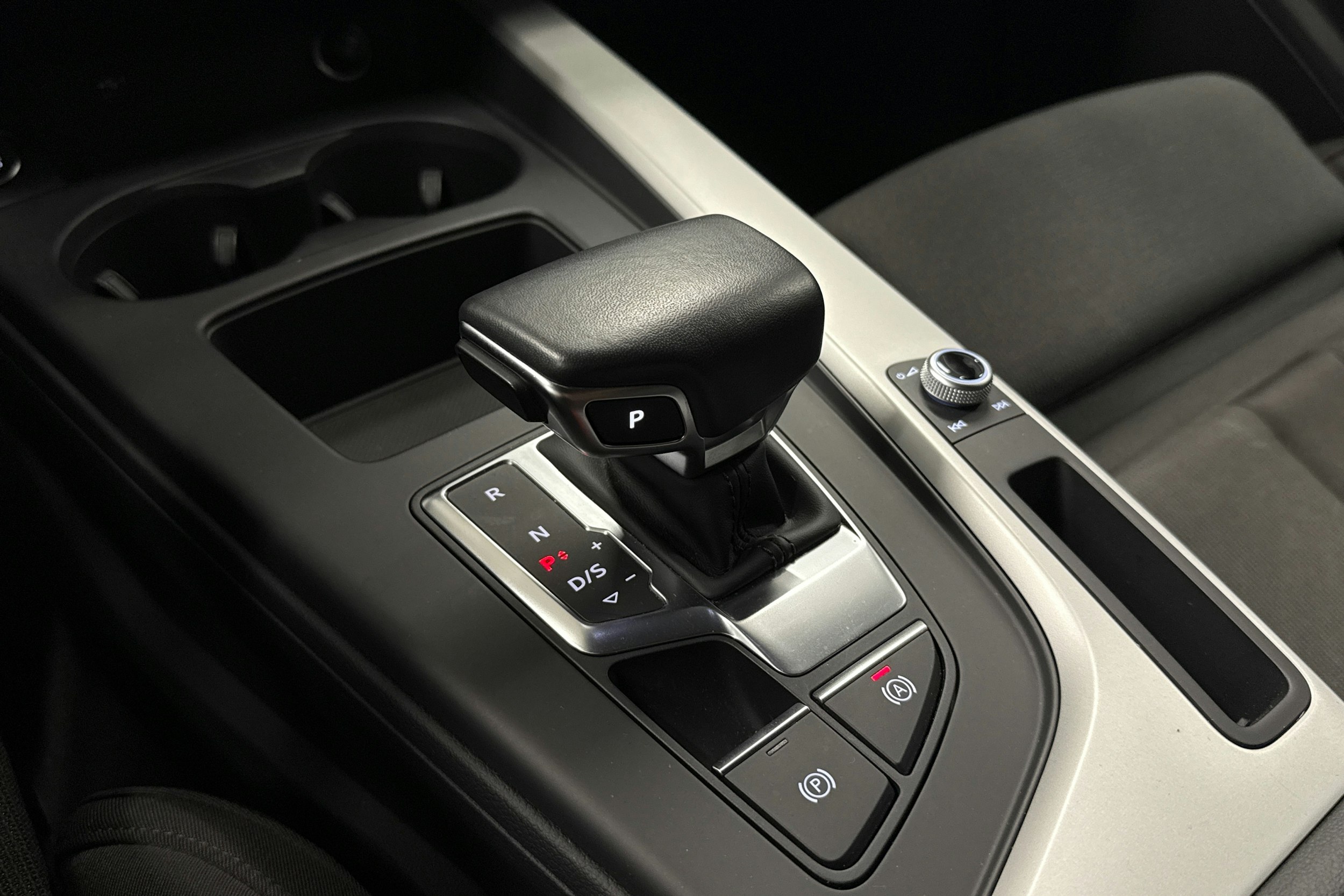 harmaa Audi A5 2024 kuva 22.