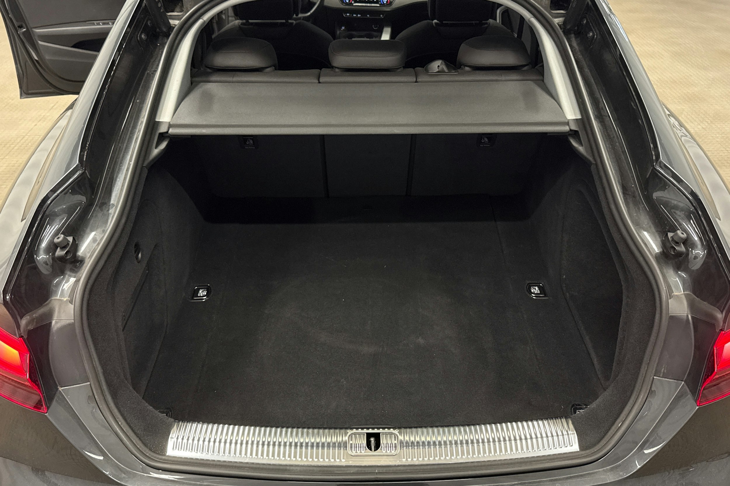harmaa Audi A5 2024 kuva 24.