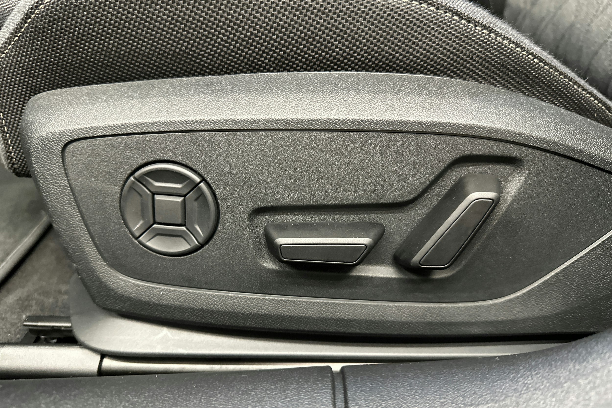 valkoinen Audi A5 2025 kuva 33.
