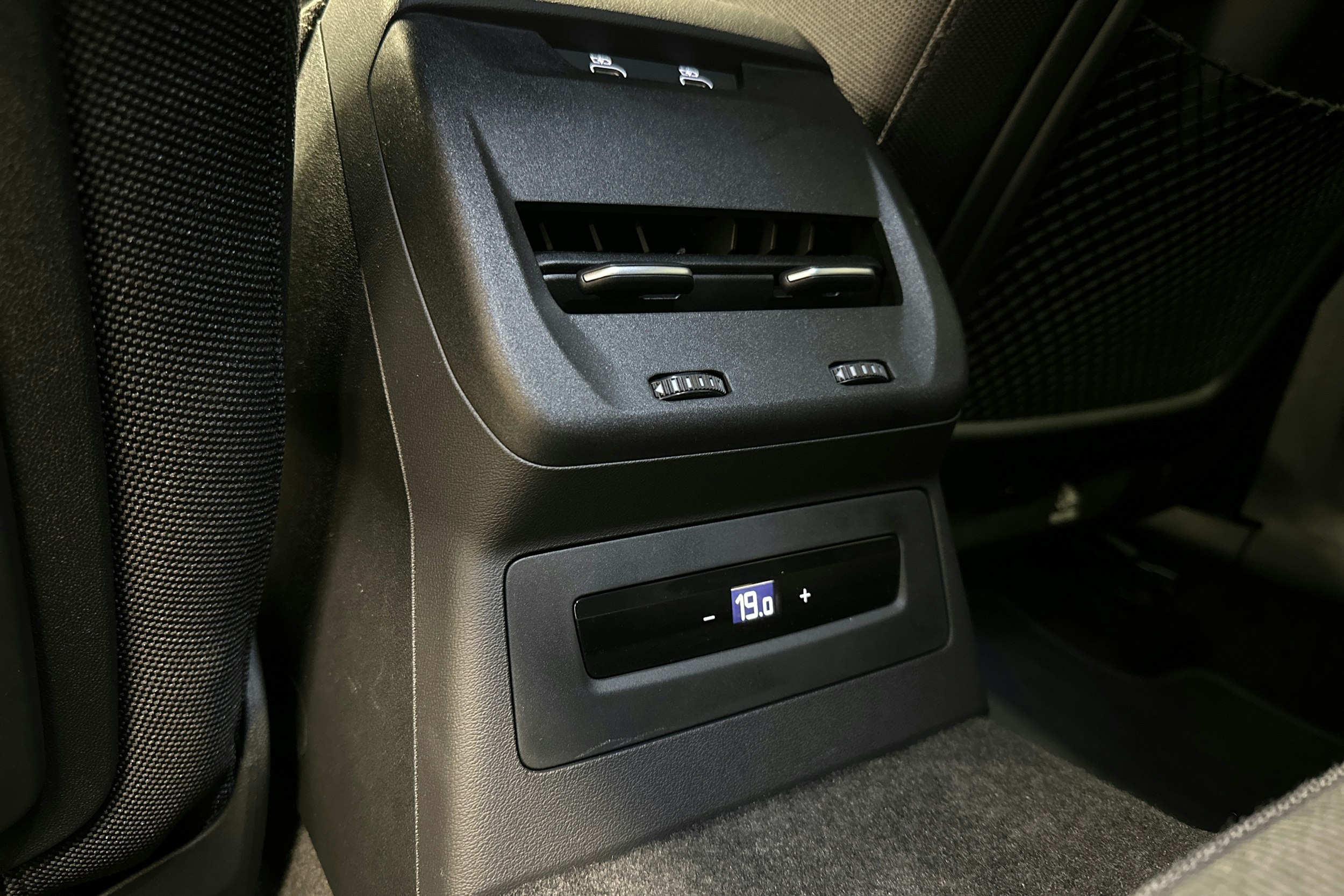 valkoinen Audi A5 2025 kuva 34.
