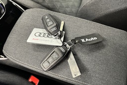 valkoinen Audi A5 2025 kuva 42.
