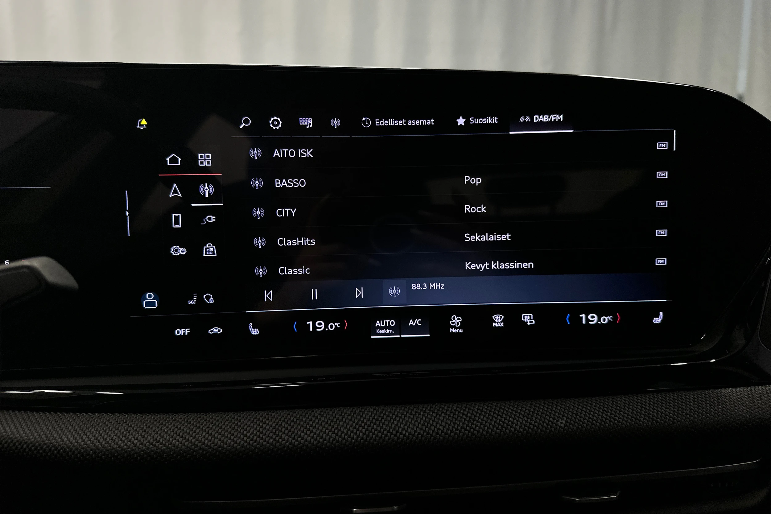 sininen Audi A5 2025 kuva 18.