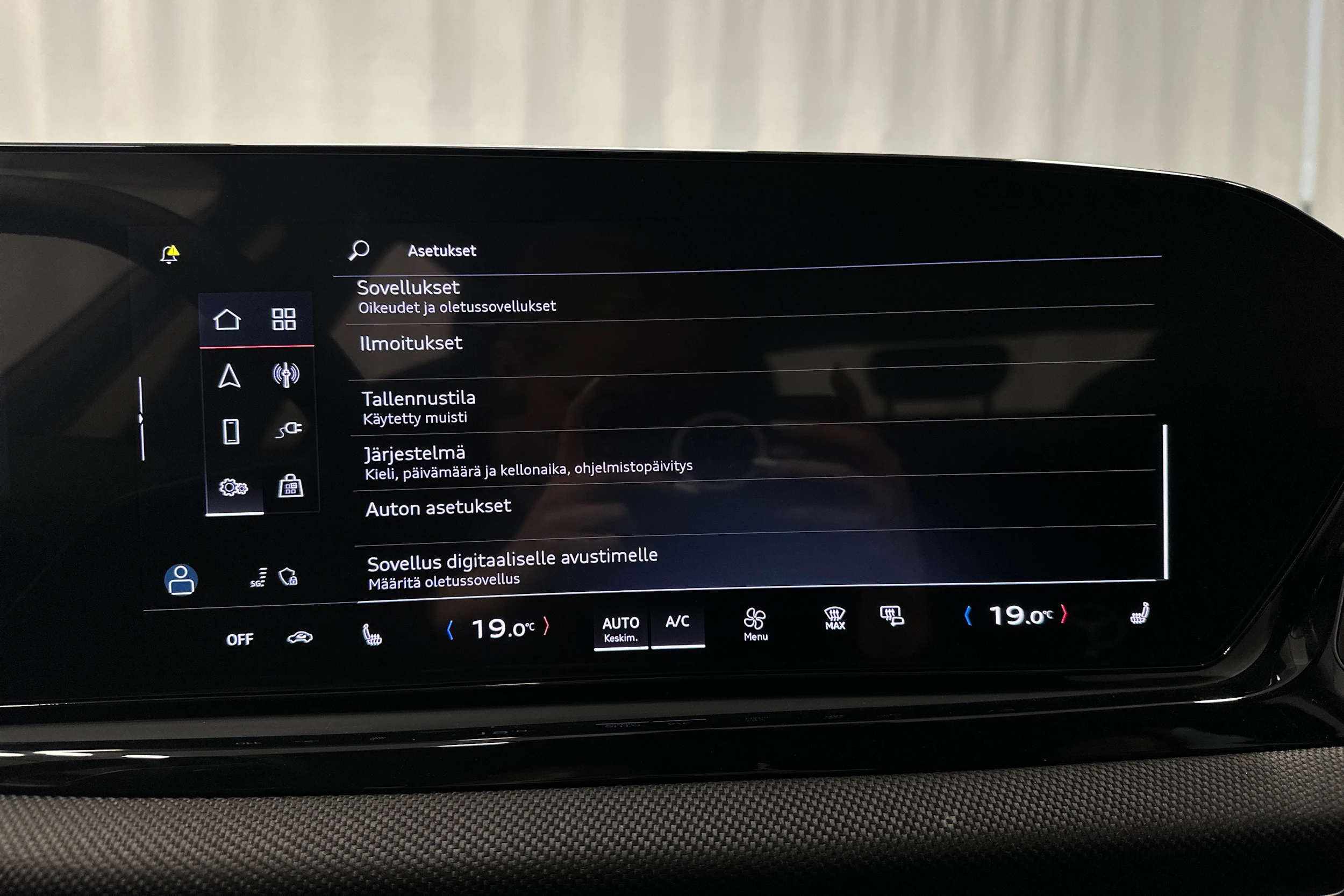 sininen Audi A5 2025 kuva 22.