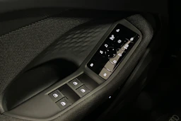 sininen Audi A5 2025 kuva 28.