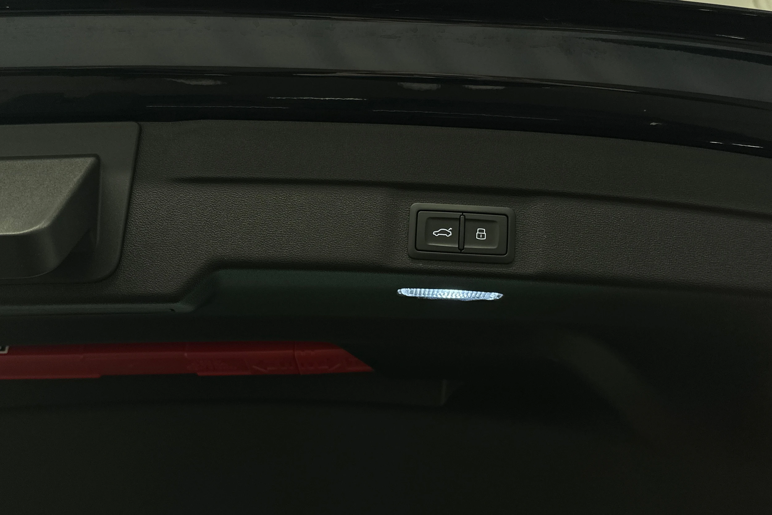 sininen Audi A5 2025 kuva 34.