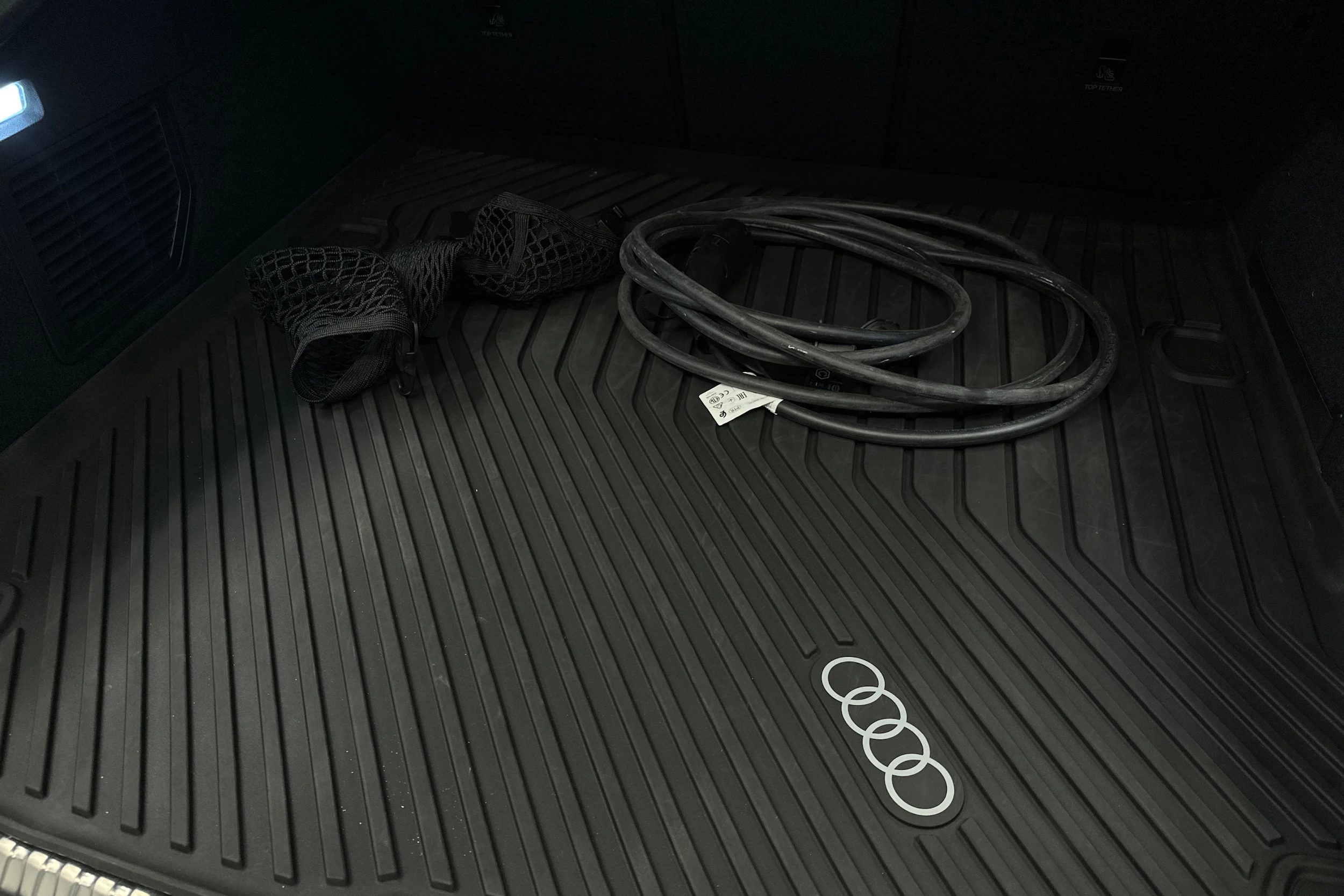 sininen Audi A5 2025 kuva 36.