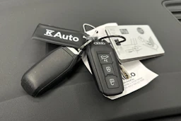 sininen Audi A5 2025 kuva 37.