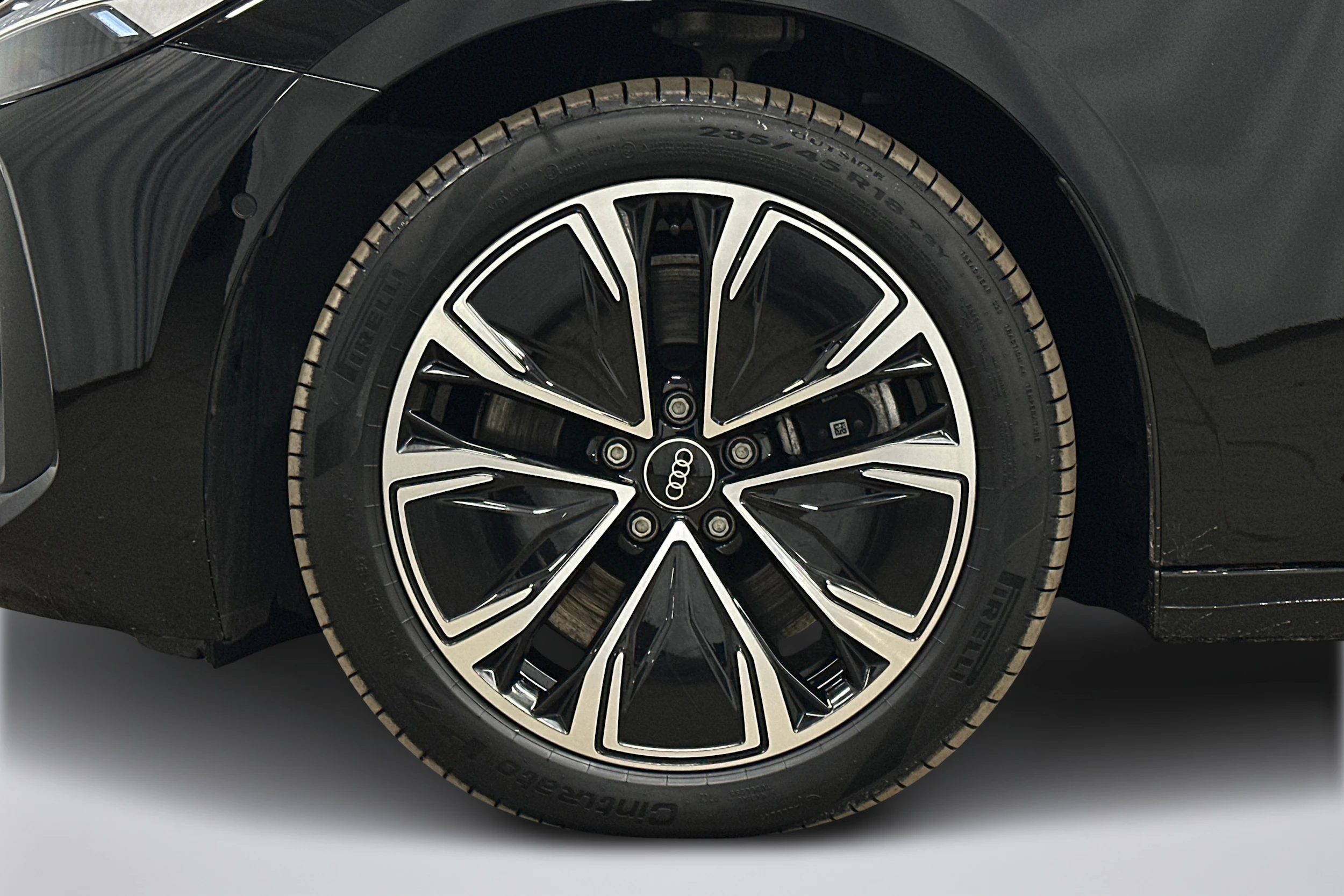 musta Audi A5 2025 kuva 9.
