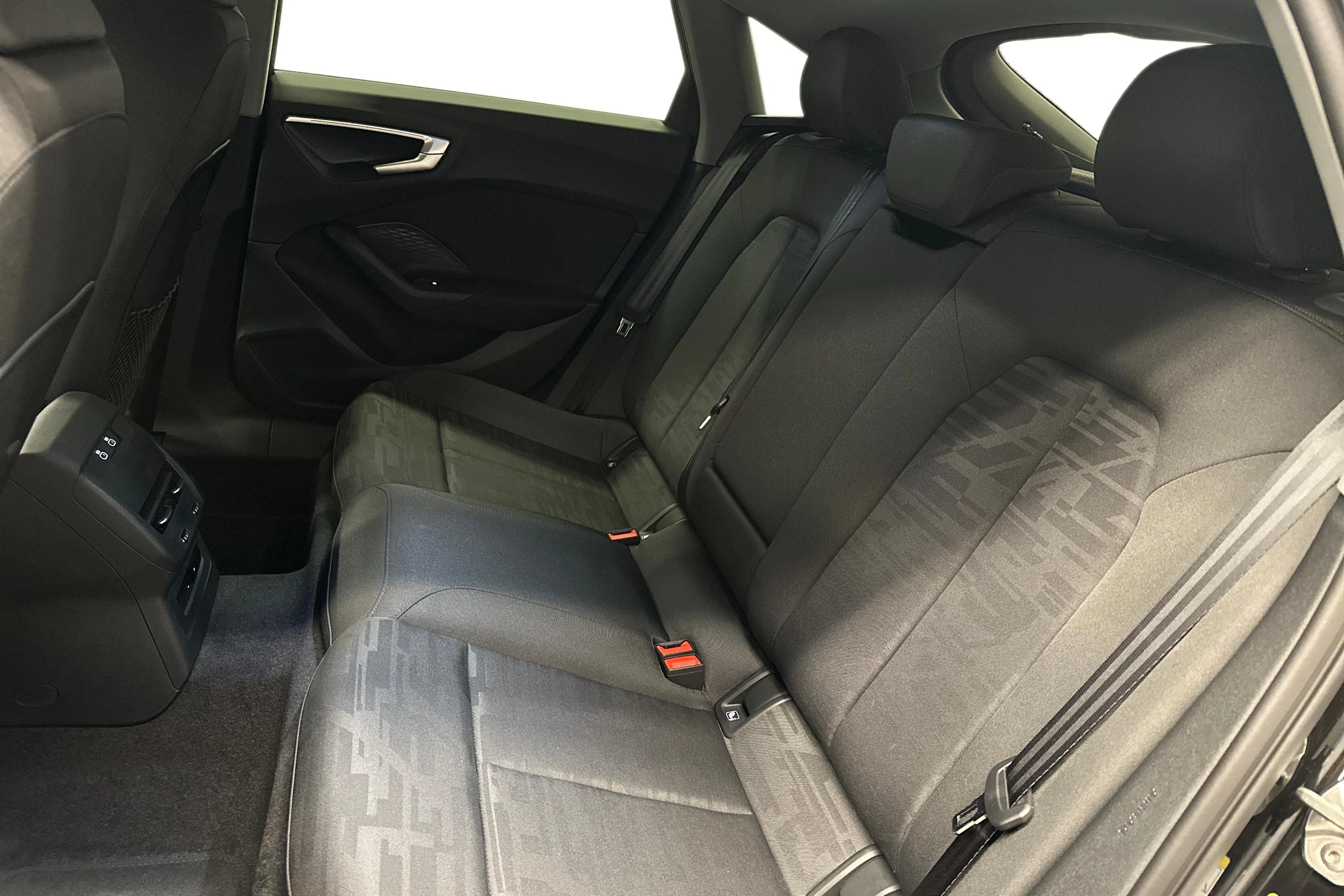 musta Audi A5 2025 kuva 8.