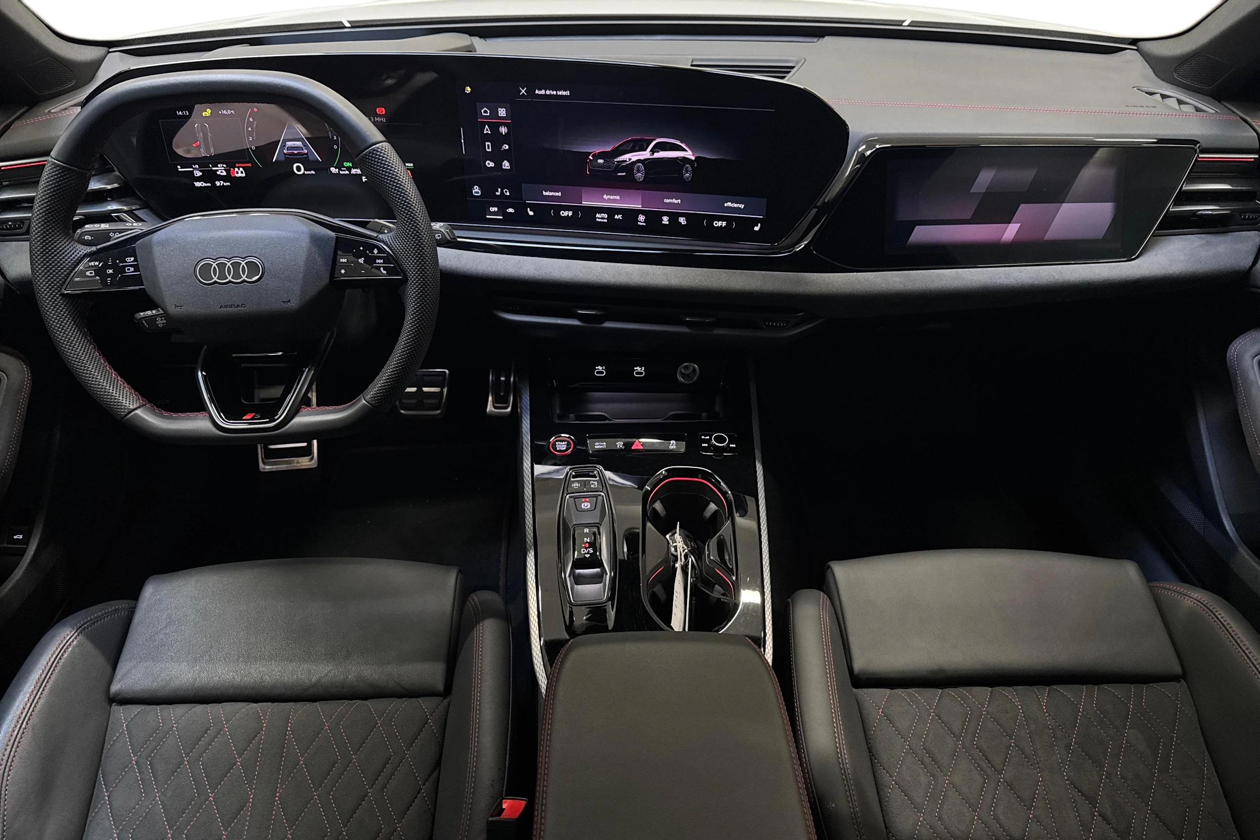 valkoinen Audi A5 2025 kuva 7.
