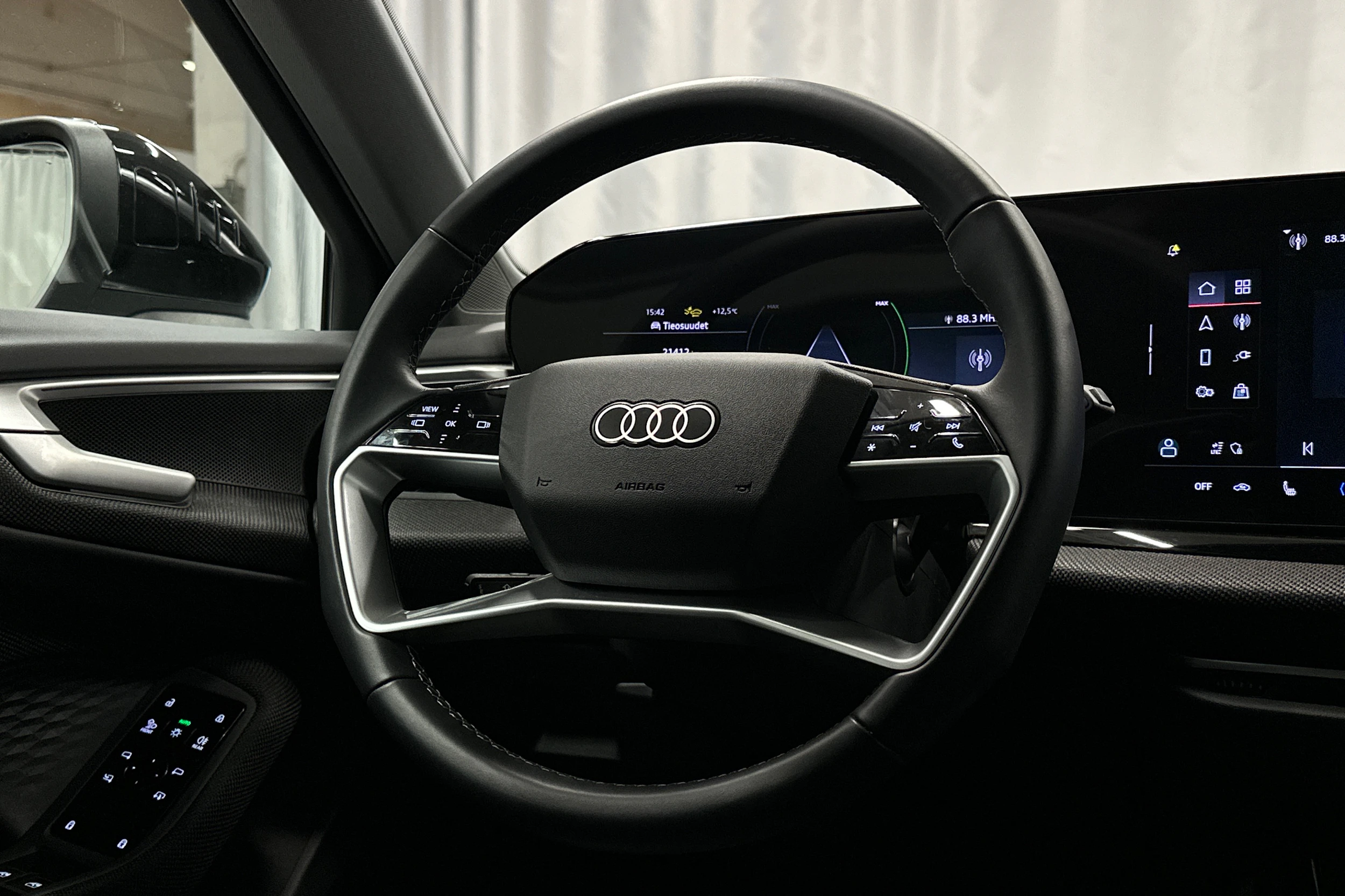 musta Audi A5 2025 kuva 16.
