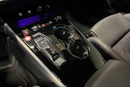 sininen Audi A5 2025 kuva 18.